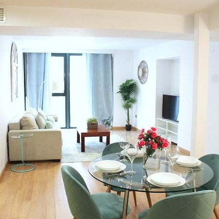 Apartments Ole - Albareda 24 เซบีญา ภายนอก รูปภาพ